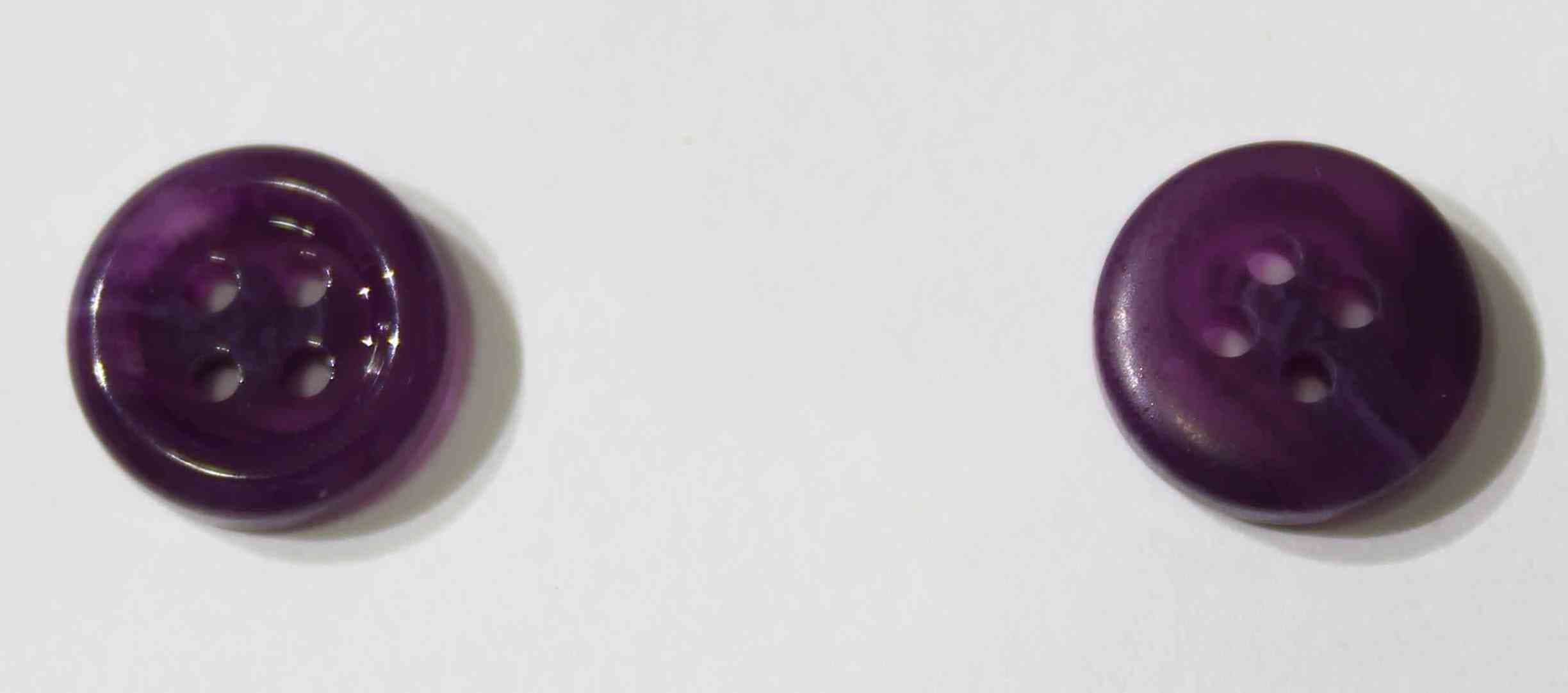 0489 Пуговица с четырьмя проколами 11мм фиолетовый