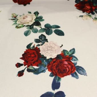 1084 Костюмно-пальтовая шерсть Dolce&Gabbana розы на светлом