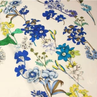 1637 Хлопок натуральный цветочный рисунок на белом фоне